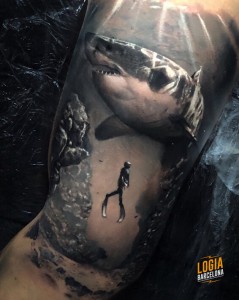 Tatuajes_tiburon_realismo_Tobias_Agustini_Logia_Barcelona 